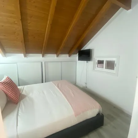 Apartman Spacious Duplex With 4 Bedrooms And 4 Bathrooms For 8 Guests