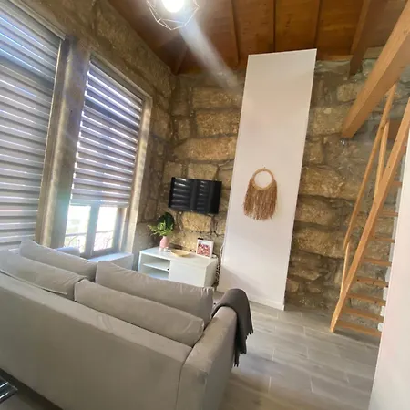 Spacious Duplex With 4 Bedrooms And 4 Bathrooms For 8 Guests * Porto